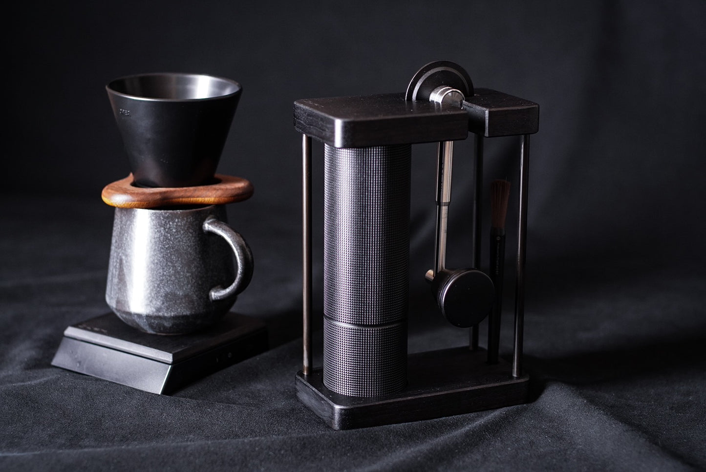 JHAT.. Coffee grinder stand for TIMEMORE C3 Pro , C3S Pro "Walnut" TETUKURO【折りたたみハンドル用】