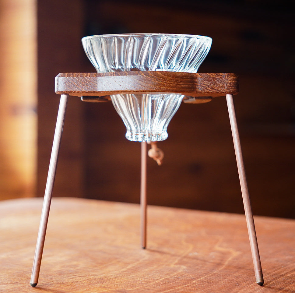 JHAT.. sAnkaku.R Stand　【American Walnut】