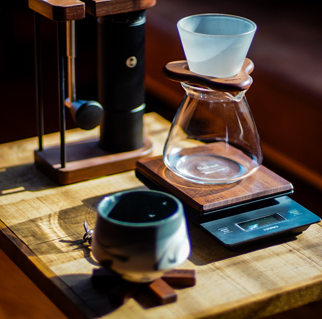 JHAT.. Wooden Plate for HARIO V60 Drip Scale 【American Walnut】