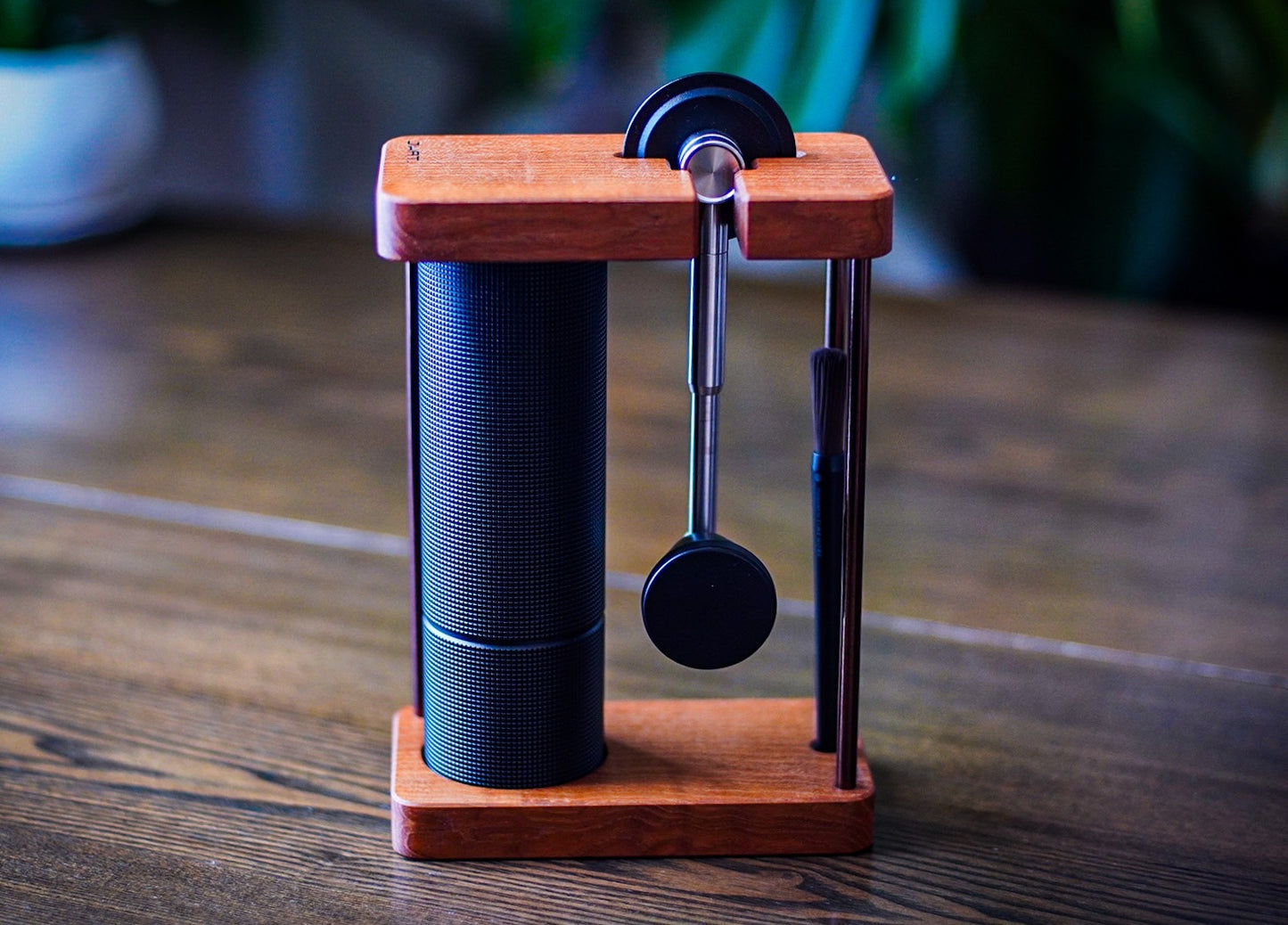 JHAT.. Coffee grinder stand for TIMEMORE C3 Pro , C3S Pro "Teak" 【折りたたみハンドル用】