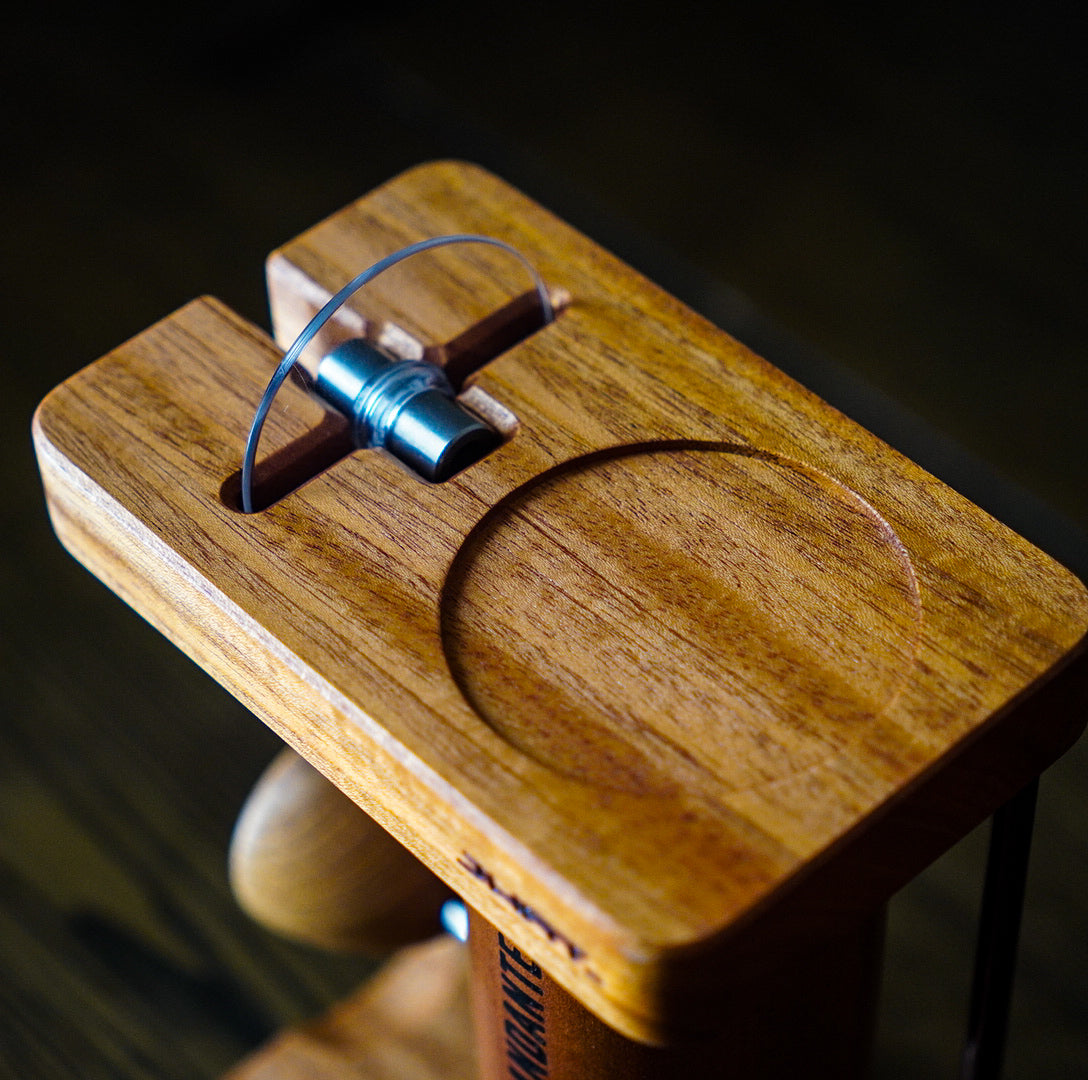 JHAT.. Coffee grinder stand for Comandante C40/C60 【Honduran Mahogany】